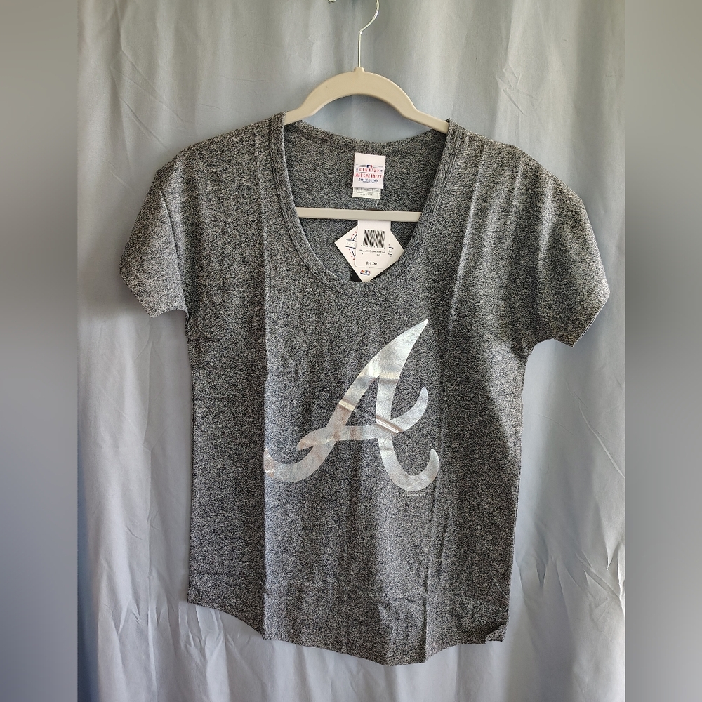NWT Atlanta Braves Womens Small Gray Metallic Logo 5th & Ocean Relaxed Fit Tee